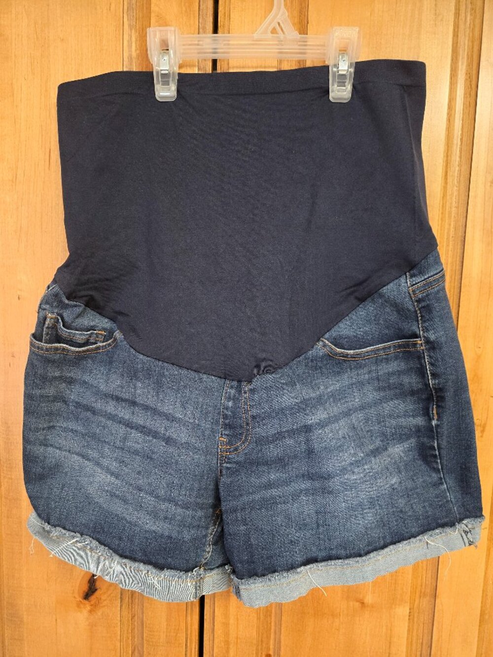 Time and true. Medium. Maternity shorts.